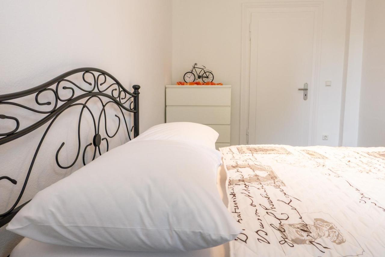 Appartment Rheinaue Duisburgo Esterno foto