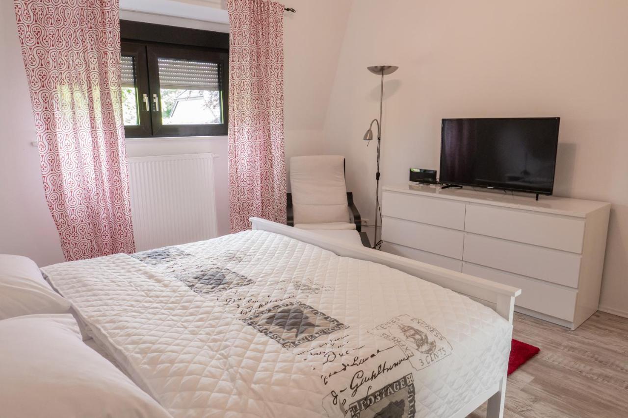 Appartment Rheinaue Duisburgo Esterno foto